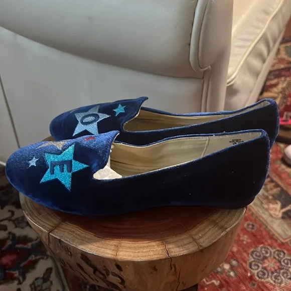 2/$30 Lands' End Love velvet slippers - Picture 3 of 6